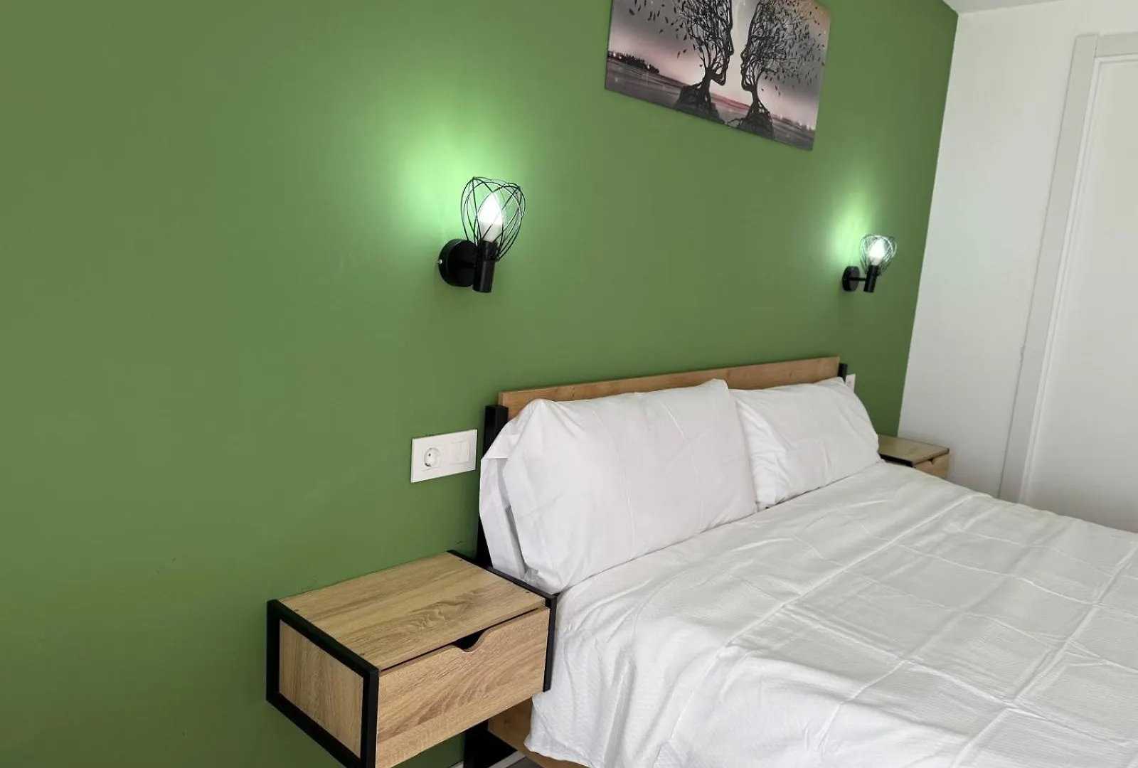 Nou Roser L' Escala 0*,