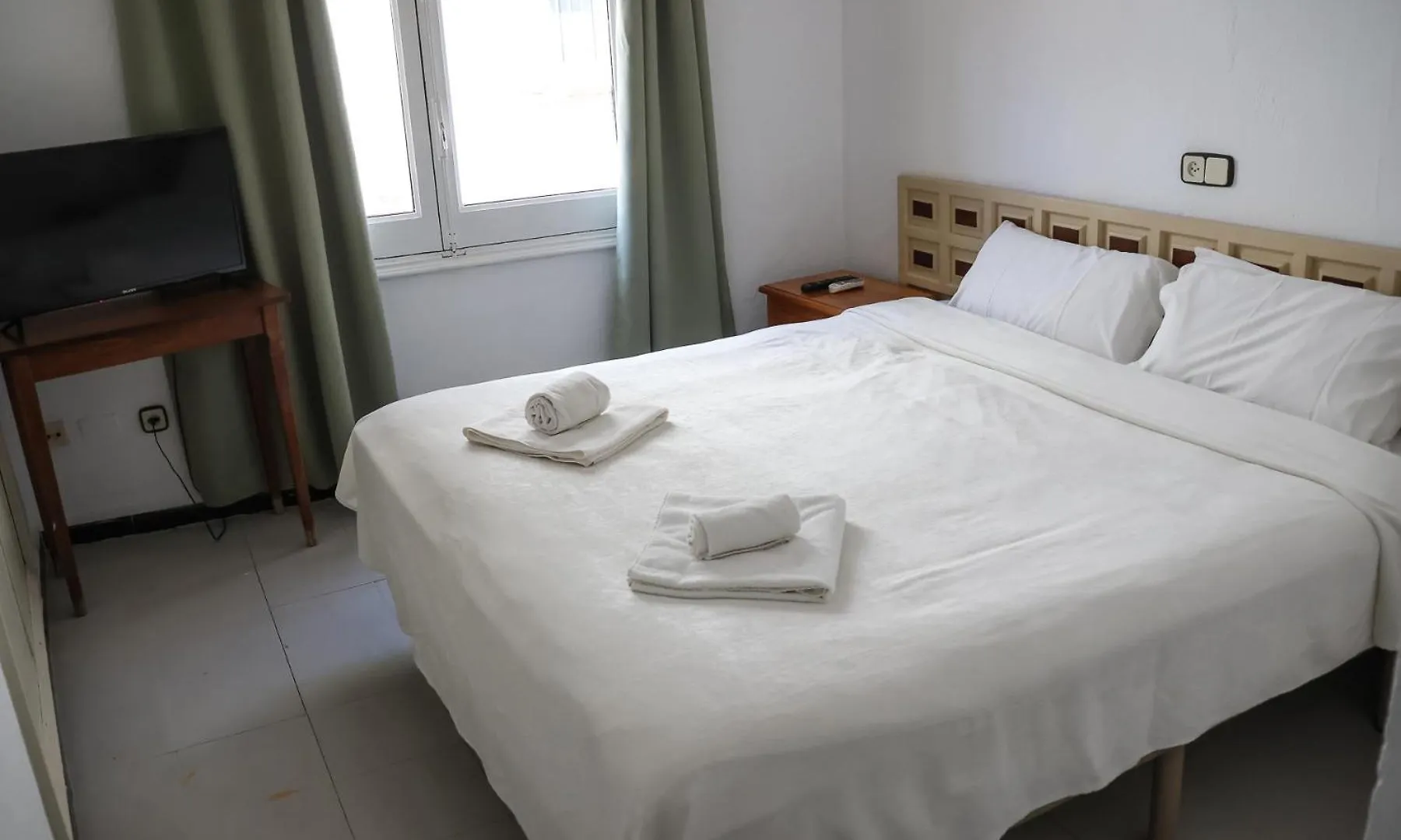 Nou Roser L' Escala Hotel