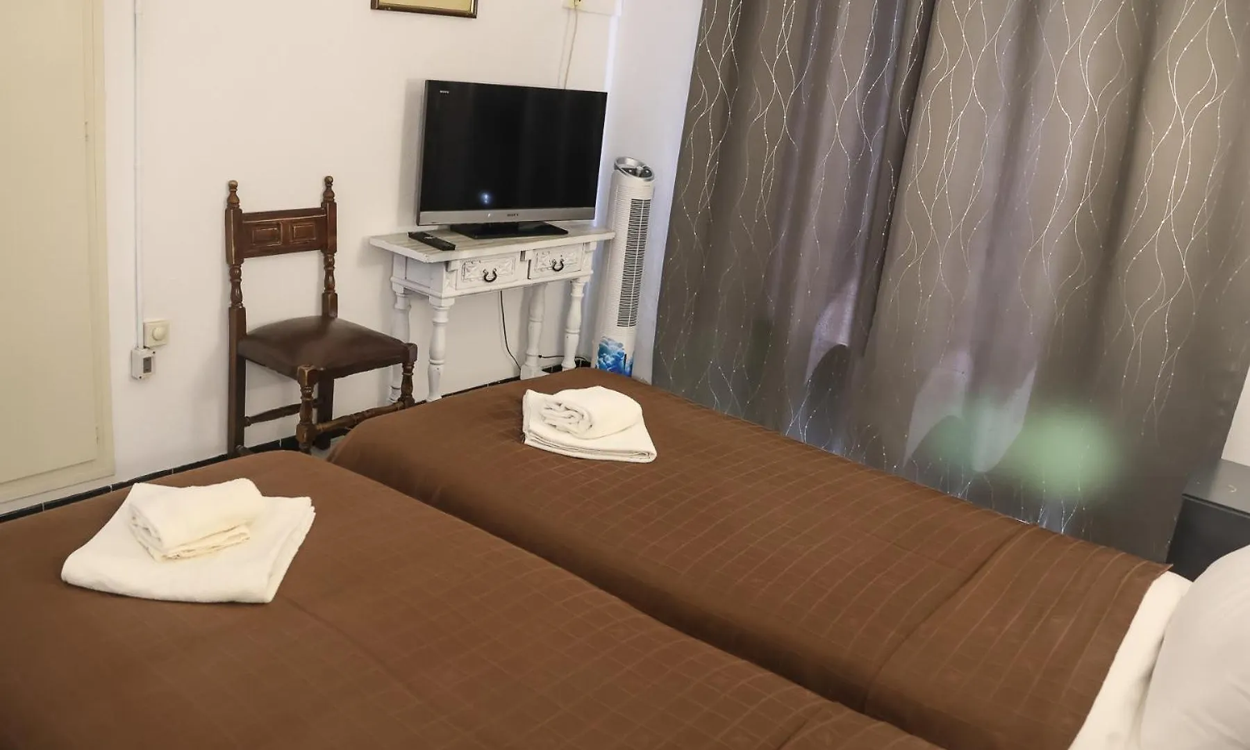 Hotel Nou Roser L' Escala
