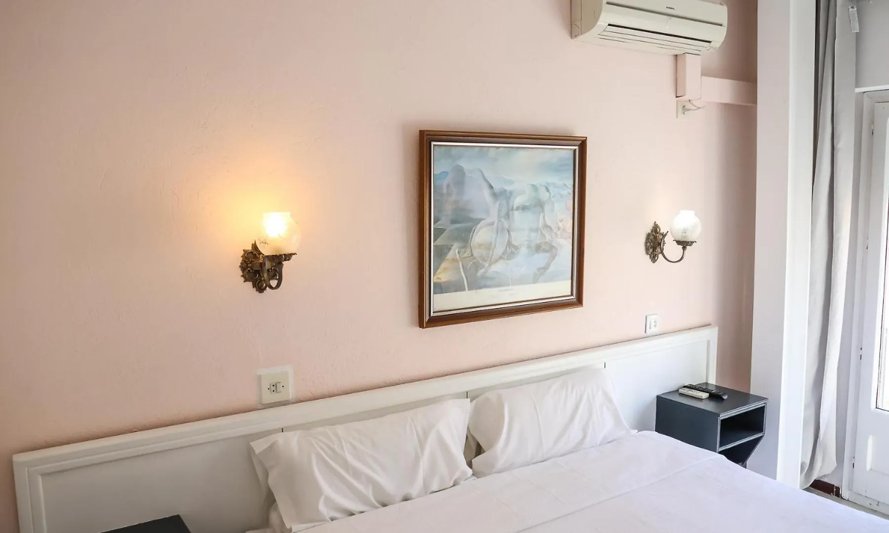 Nou Roser L' Escala Hiszpania