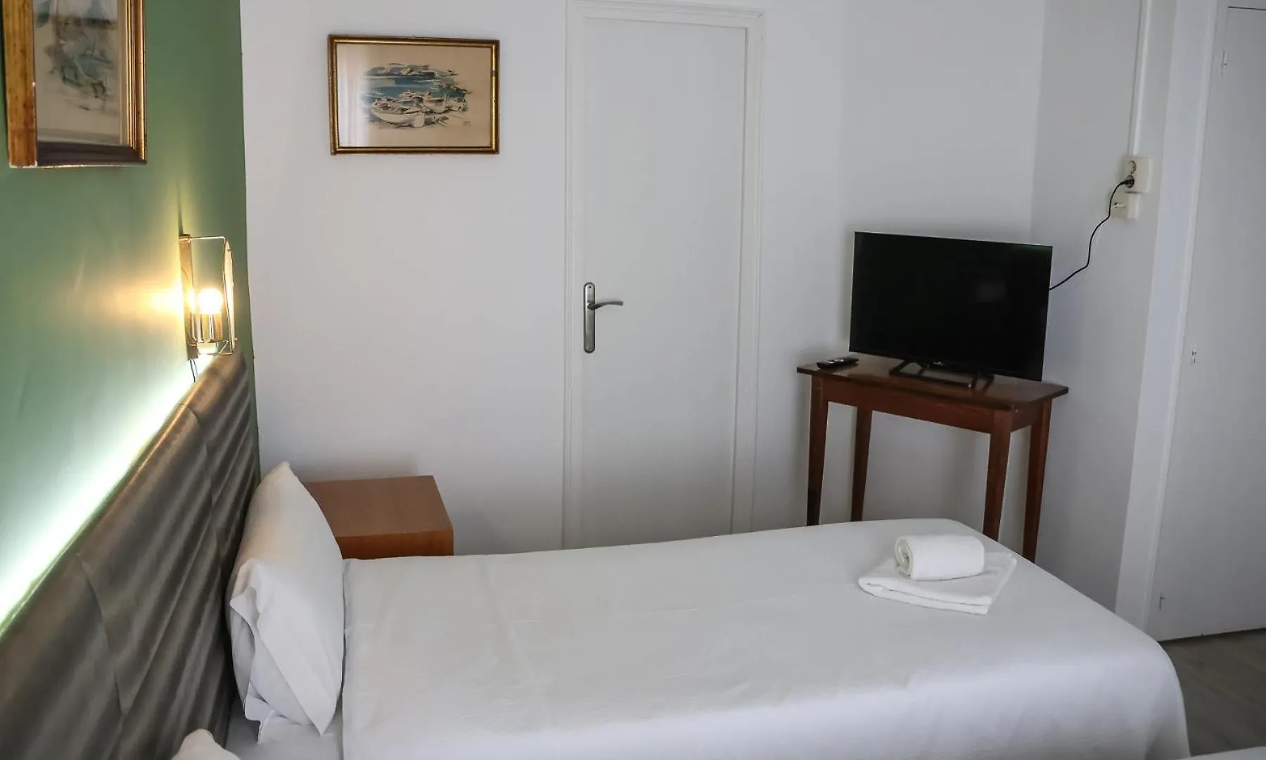 Nou Roser L' Escala Hotel