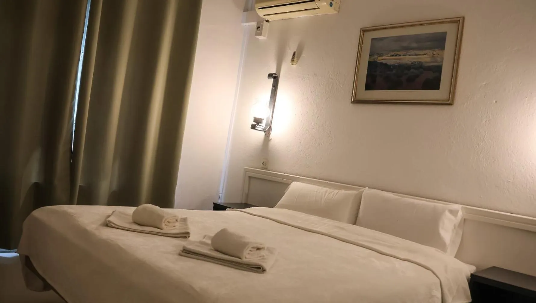 Nou Roser L' Escala Hotel